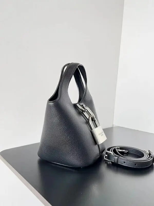 balenciaga aaa qualite sac a main  pour femme s_1247a371